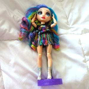 Rainbow High Amaya Raine